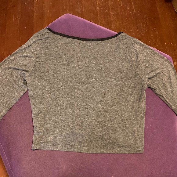 Solemio gray long-sleeve crop top (Large) - Picture 4 of 4